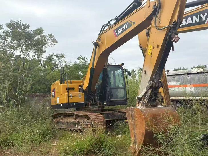 Buy Sany SY205C Used Excavator / 1