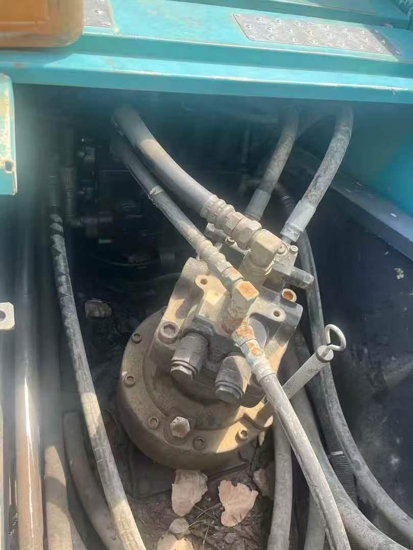 Buy Kobelco SK200 Used Excavator / 5