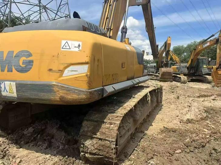 Buy XCMG XE270DK Used Excavator / 1