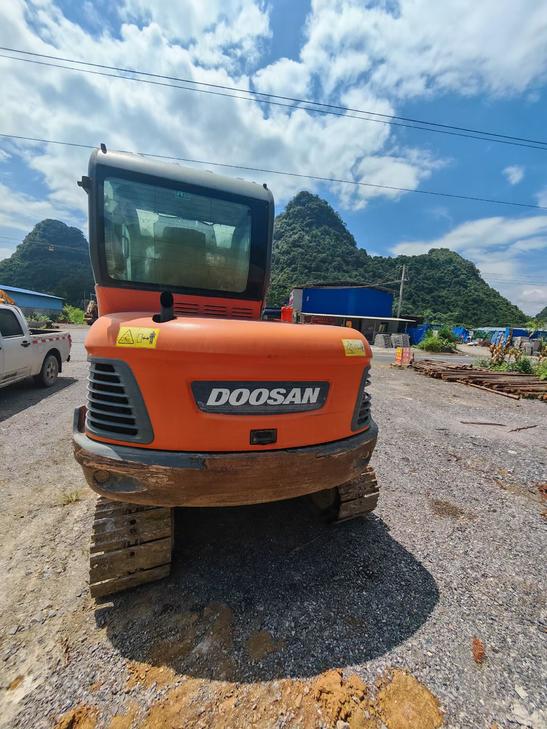 Buy Doosan DX60-9 Used Excavator / 1