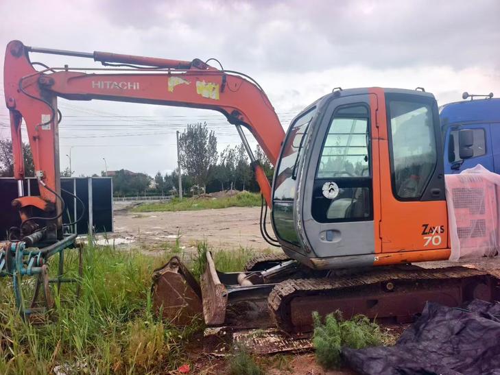 Buy Hitachi ZX60 Used Excavator / 1