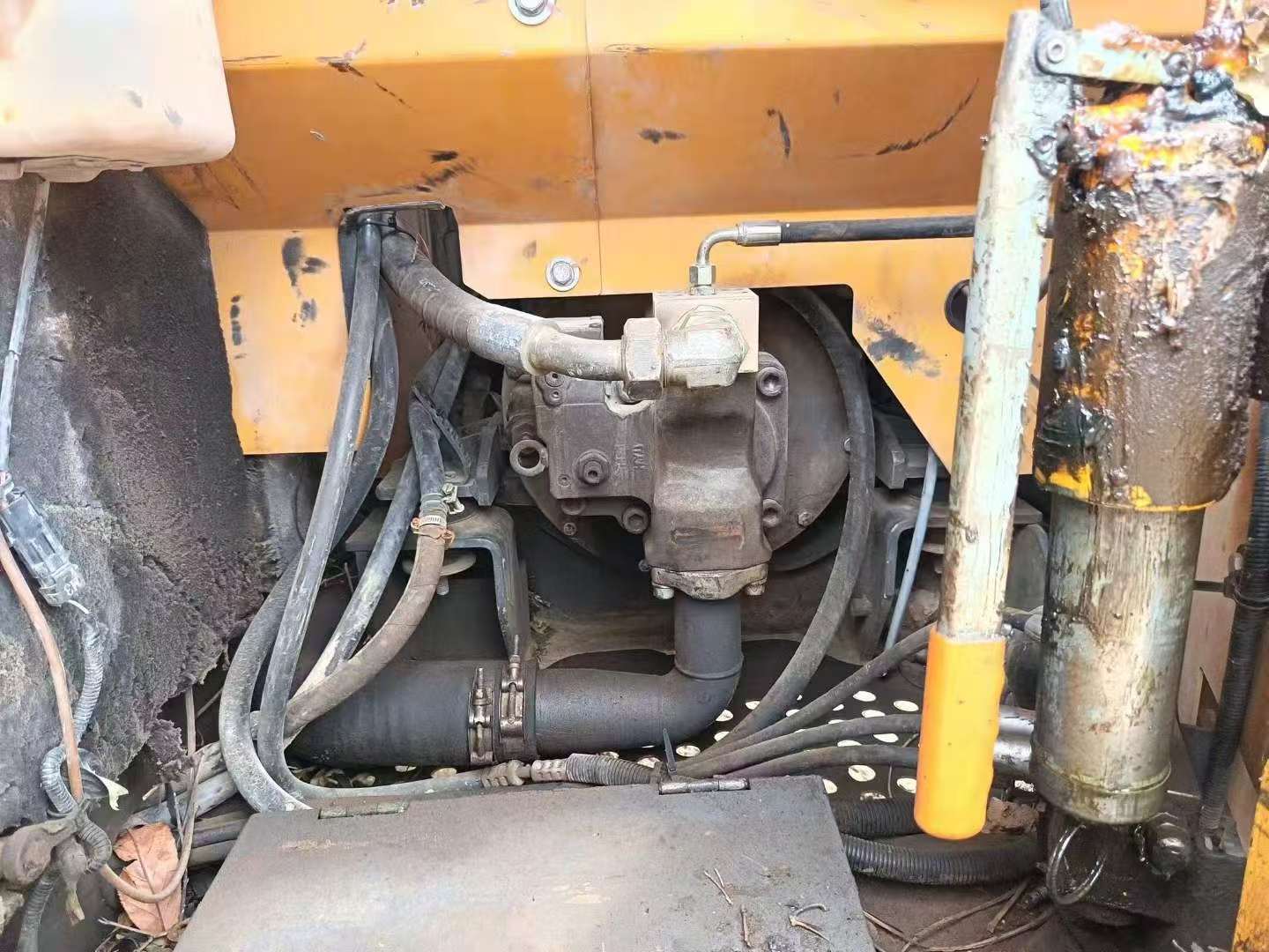 Buy XCMG XE75C Used Excavator / 7