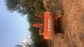 Buy Doosan DH300-7 Used Excavator / 2 Buy Doosan DH300-7 Used Excavator / 2
