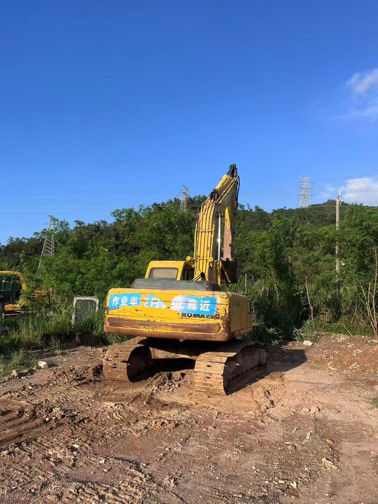 Buy Komatsu PC200-6 Used Excavator / 9