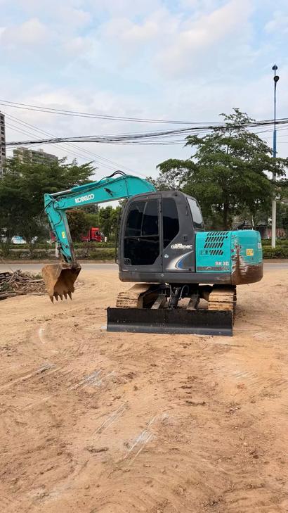 Buy Kobelco SK75-8 Used Excavator / 1