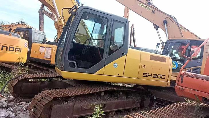 Buy Sumitomo SH200 Used Excavator / 1