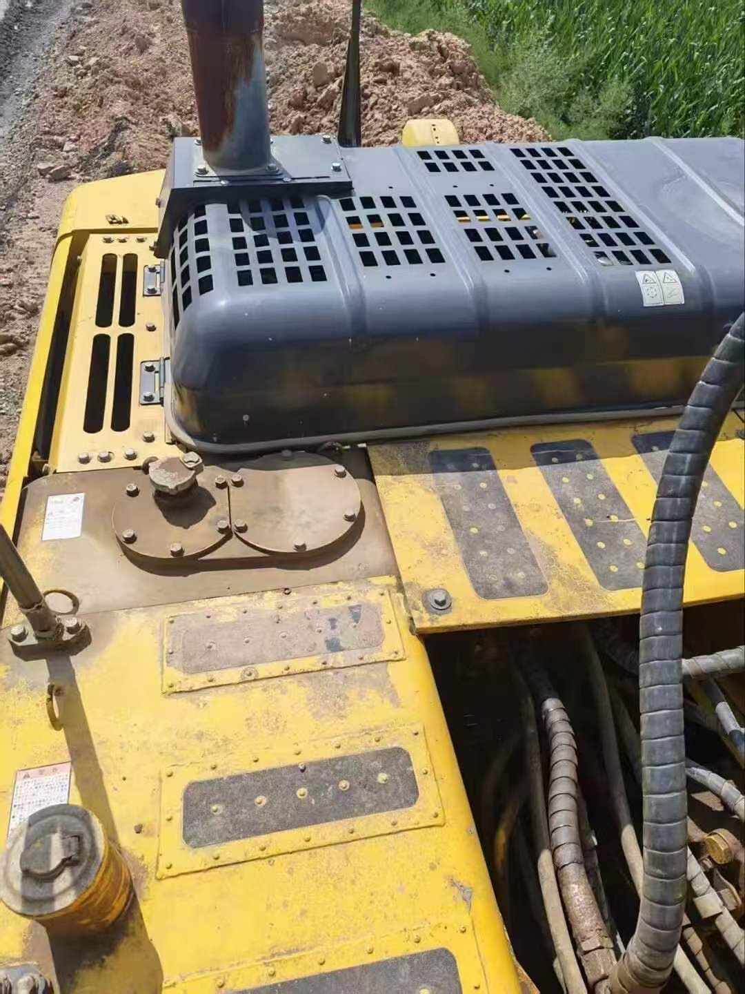 Buy Komatsu PC240-6 Used Excavator / 5