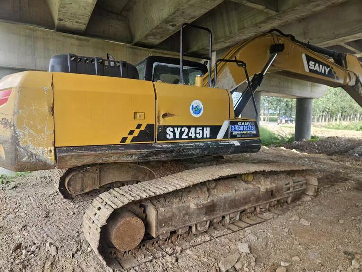 Buy Sany SY245H Used Excavator / 1