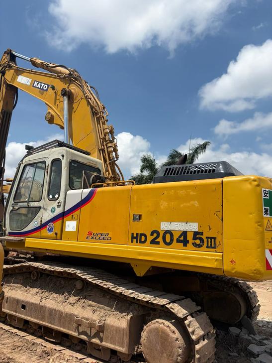 Buy Kato HD2045 Used Excavator / 1