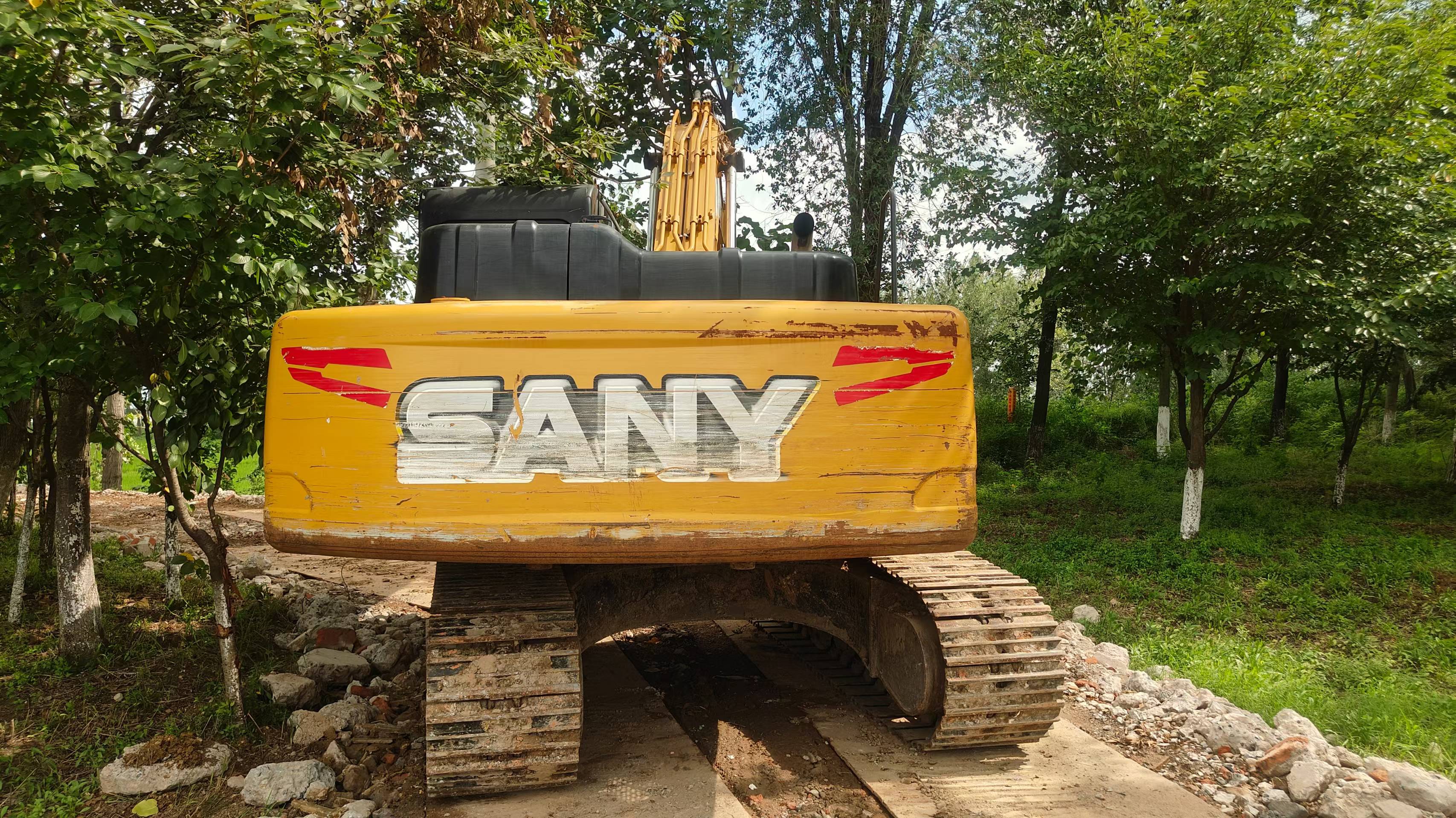 Buy Sany SY200C Used Excavator / 3