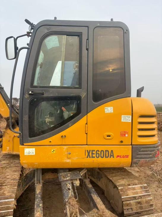 Buy XCMG XE60 Used Excavator / 1