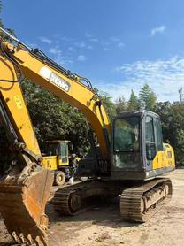 Buy XCMG XE135B Used Excavator / 2 Buy XCMG XE135B Used Excavator / 2