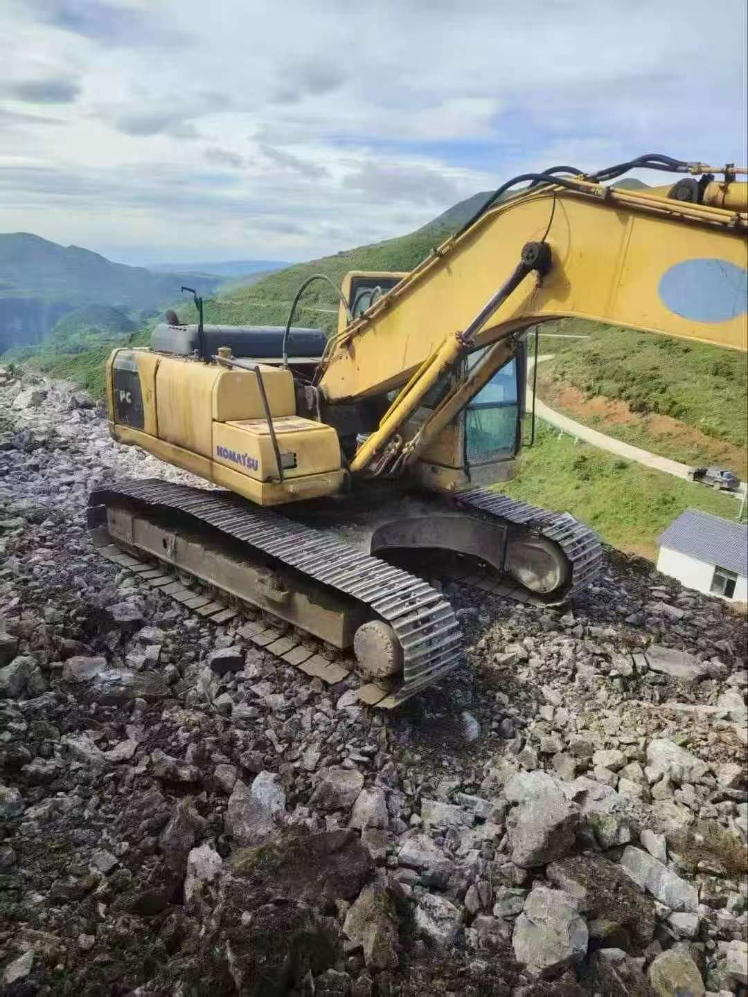 Buy Komatsu PC210-8 Used Excavator / 3