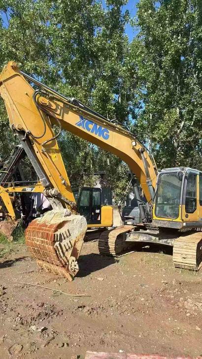 Buy XCMG XE215 Used Excavator / 1