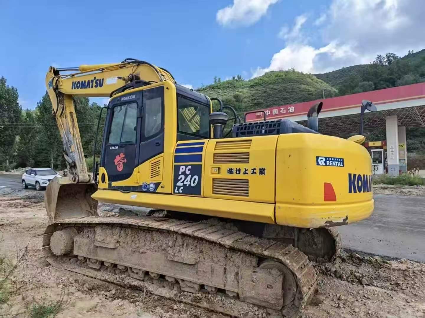 Buy Komatsu PC240-6 Used Excavator / 3