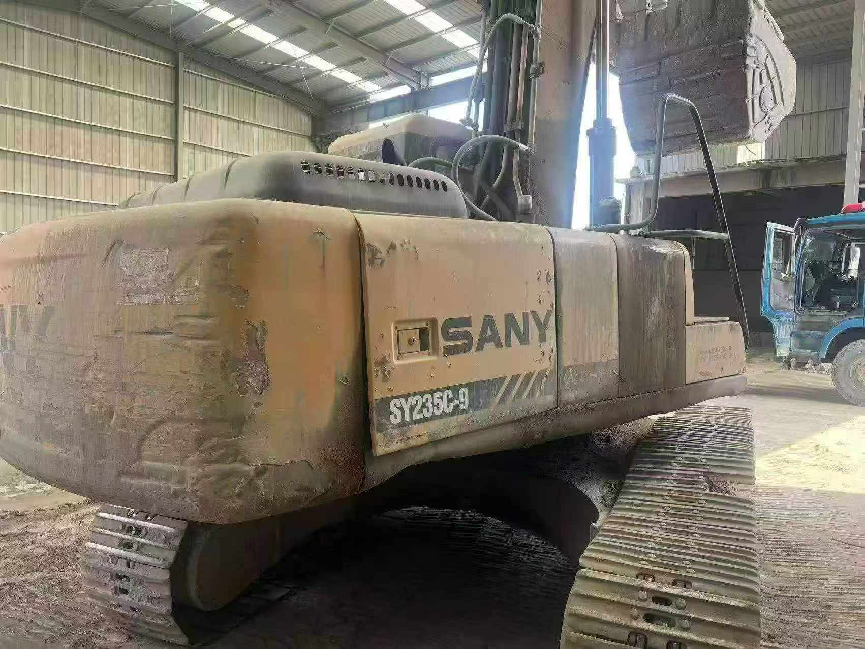 Buy Sany SY235C-8 Used Excavator / 2