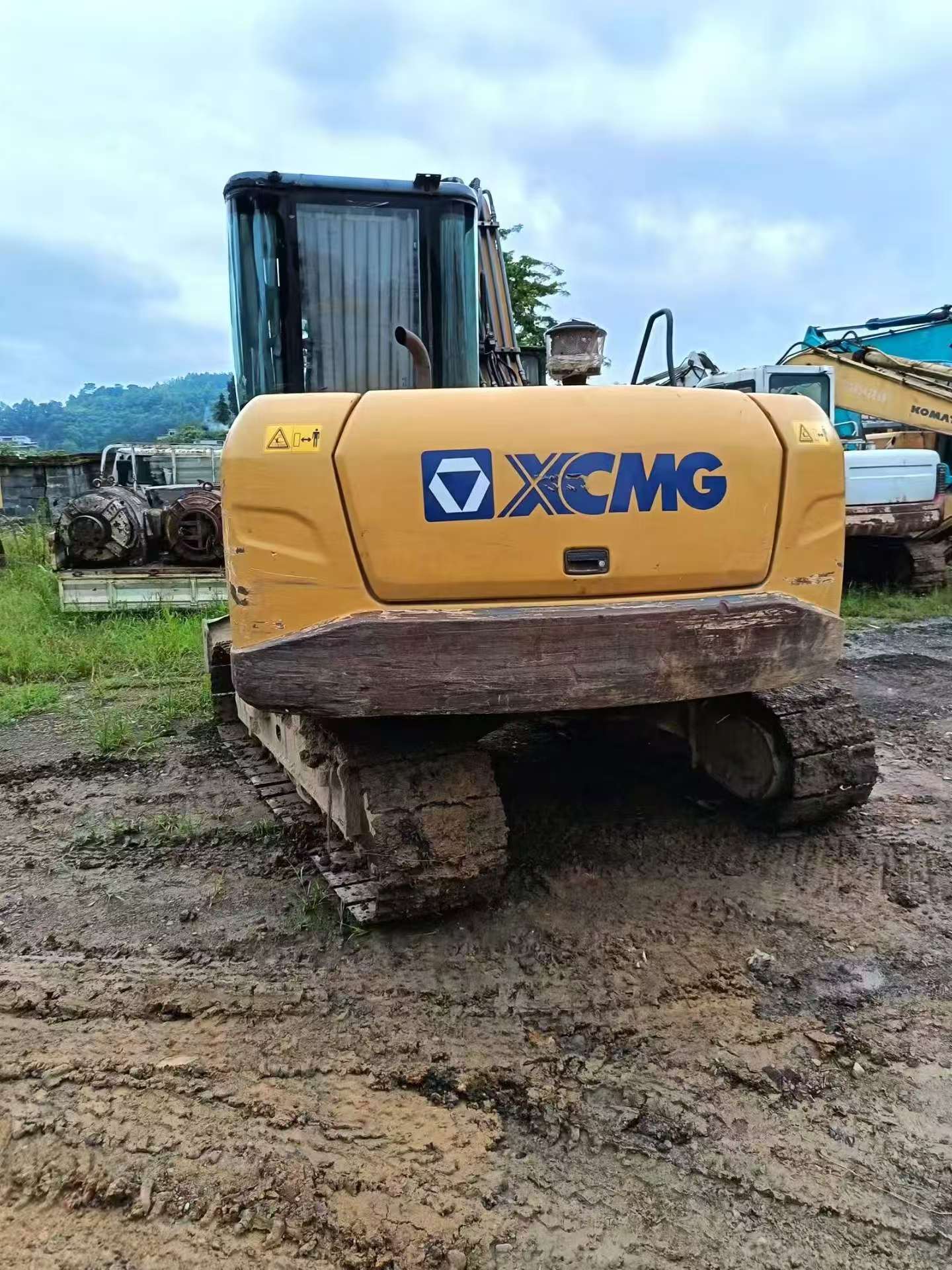 Buy XCMG XE75C Used Excavator / 2