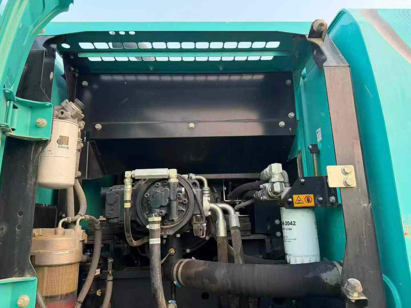 Buy Kobelco SK200 Used Excavator / 4