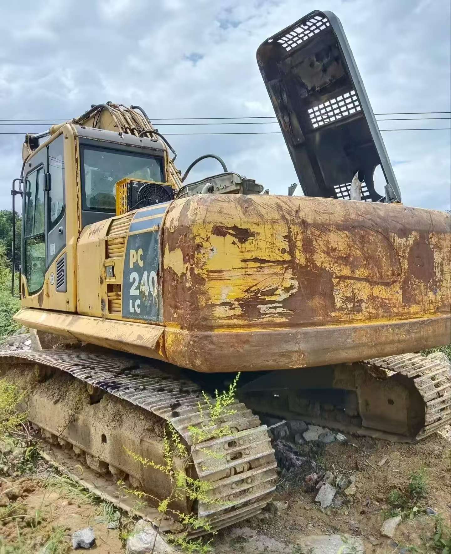 Buy Komatsu PC240-6 Used Excavator / 2