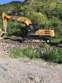 Buy Sany SY245H Used Excavator / 9 Buy Sany SY245H Used Excavator / 9