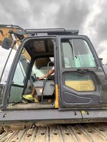 Buy XCMG XE400T Used Excavator / 4 Buy XCMG XE400T Used Excavator / 4