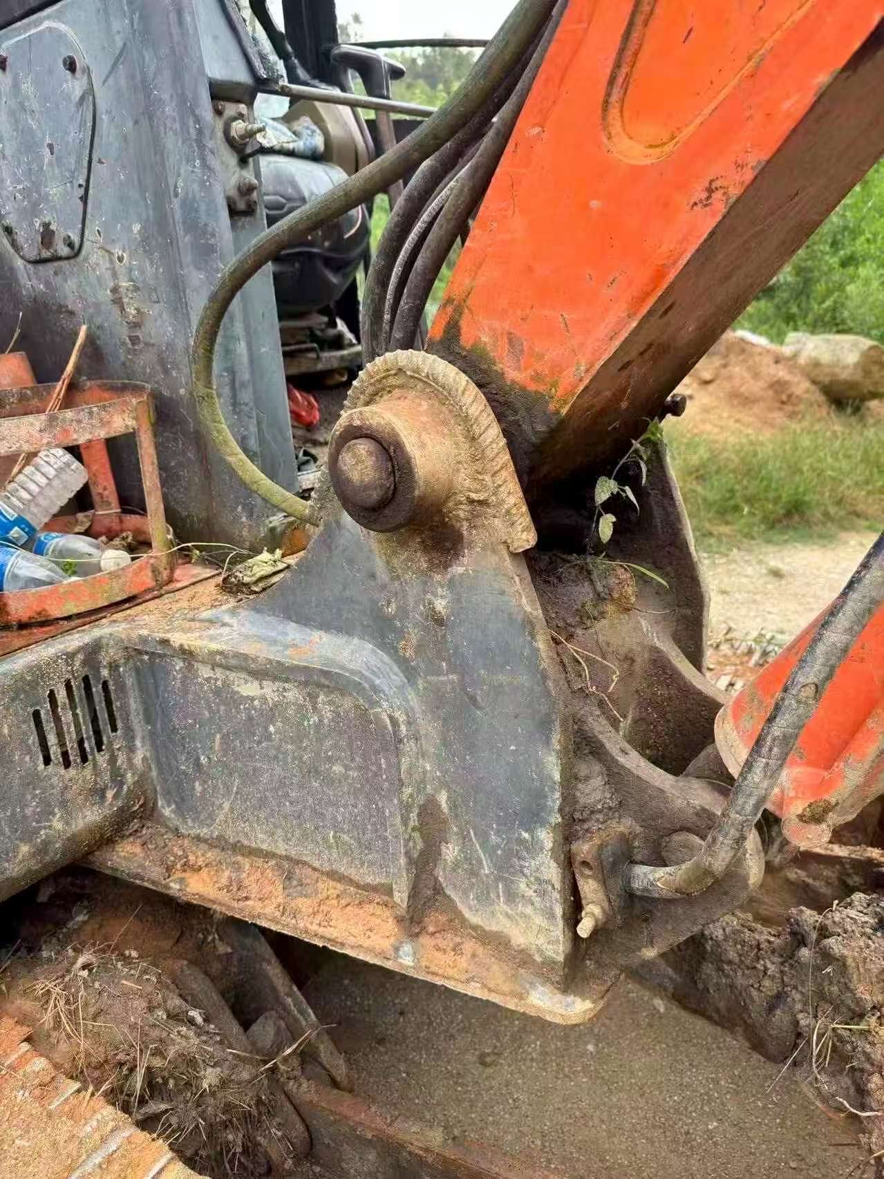 Buy Doosan DH60-7 Used Excavator / 4