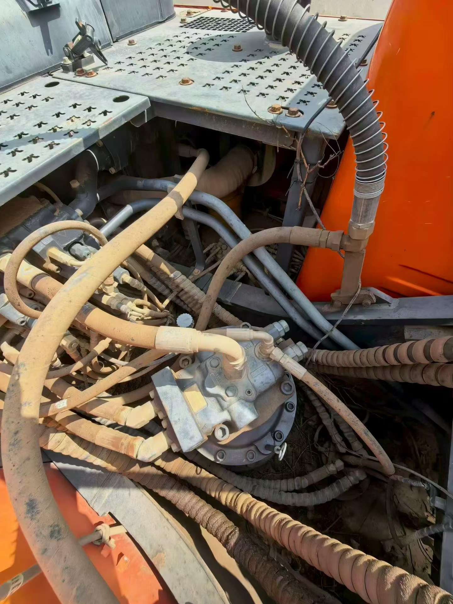 Buy Doosan DX260LC Used Excavator / 8
