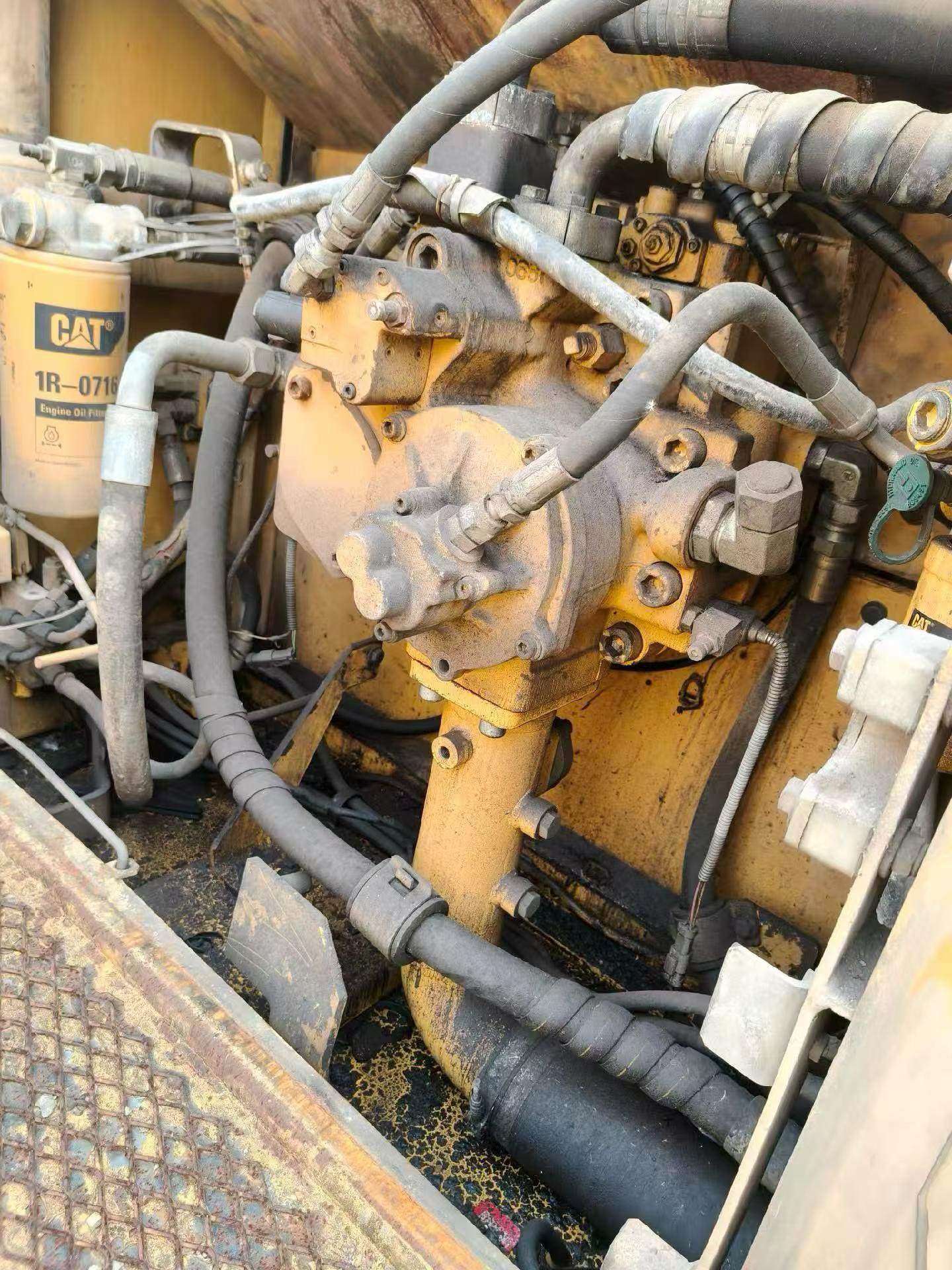 Buy Caterpillar 345B Used Excavator / 4
