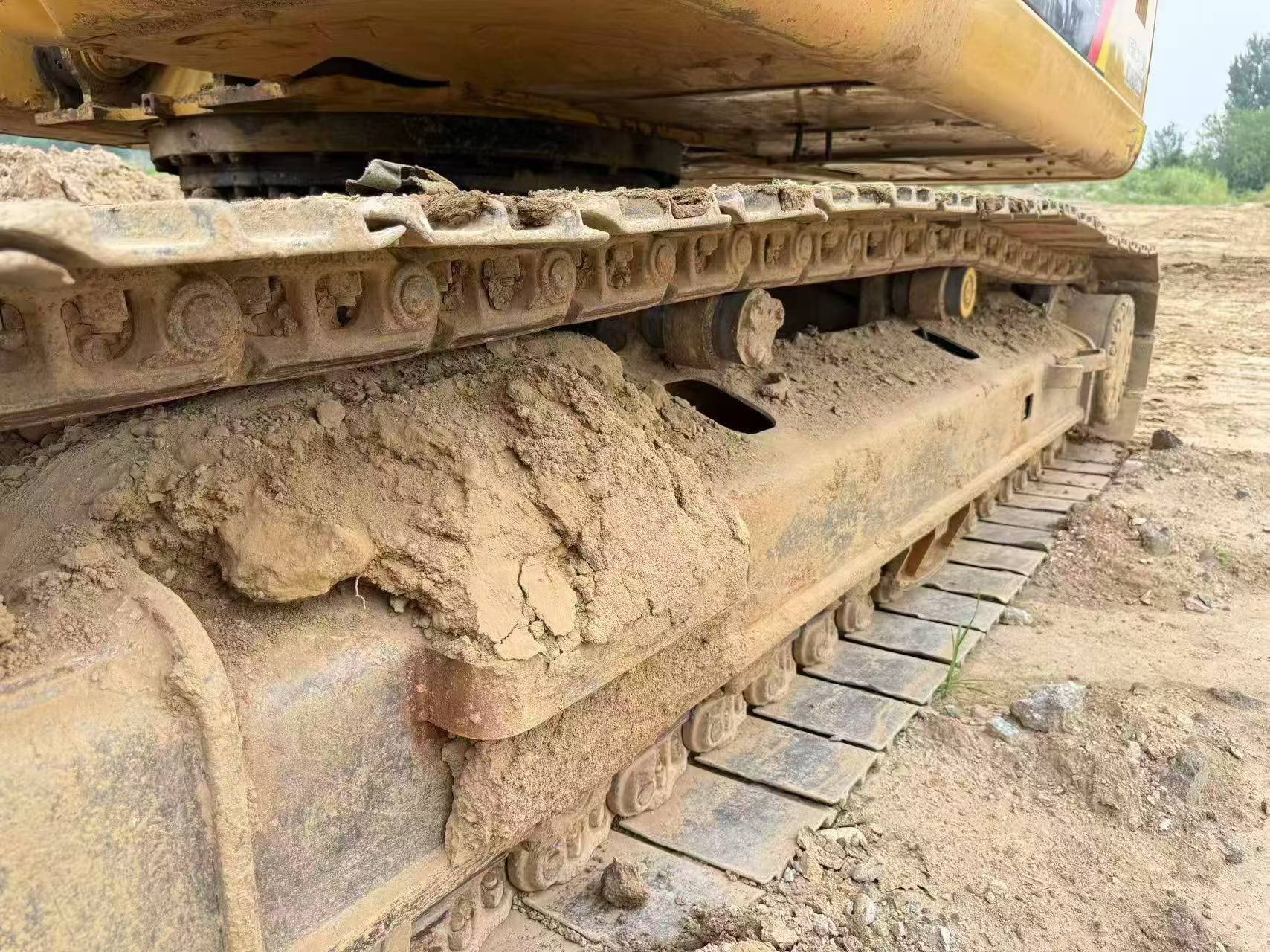 Buy Caterpillar 323 Used Excavator / 5