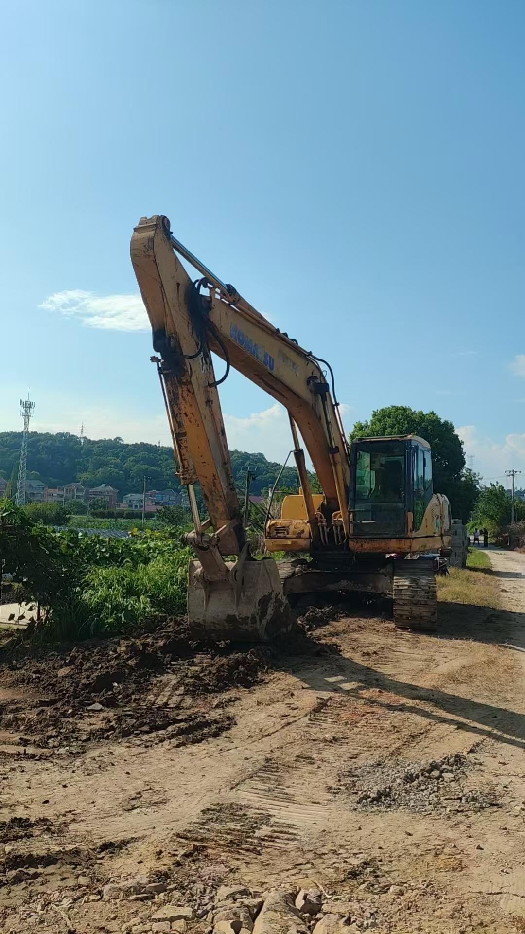 Buy Komatsu PC200-7 Used Excavator / 7