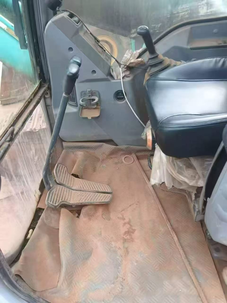 Buy Kobelco SK250-6 Used Excavator / 2