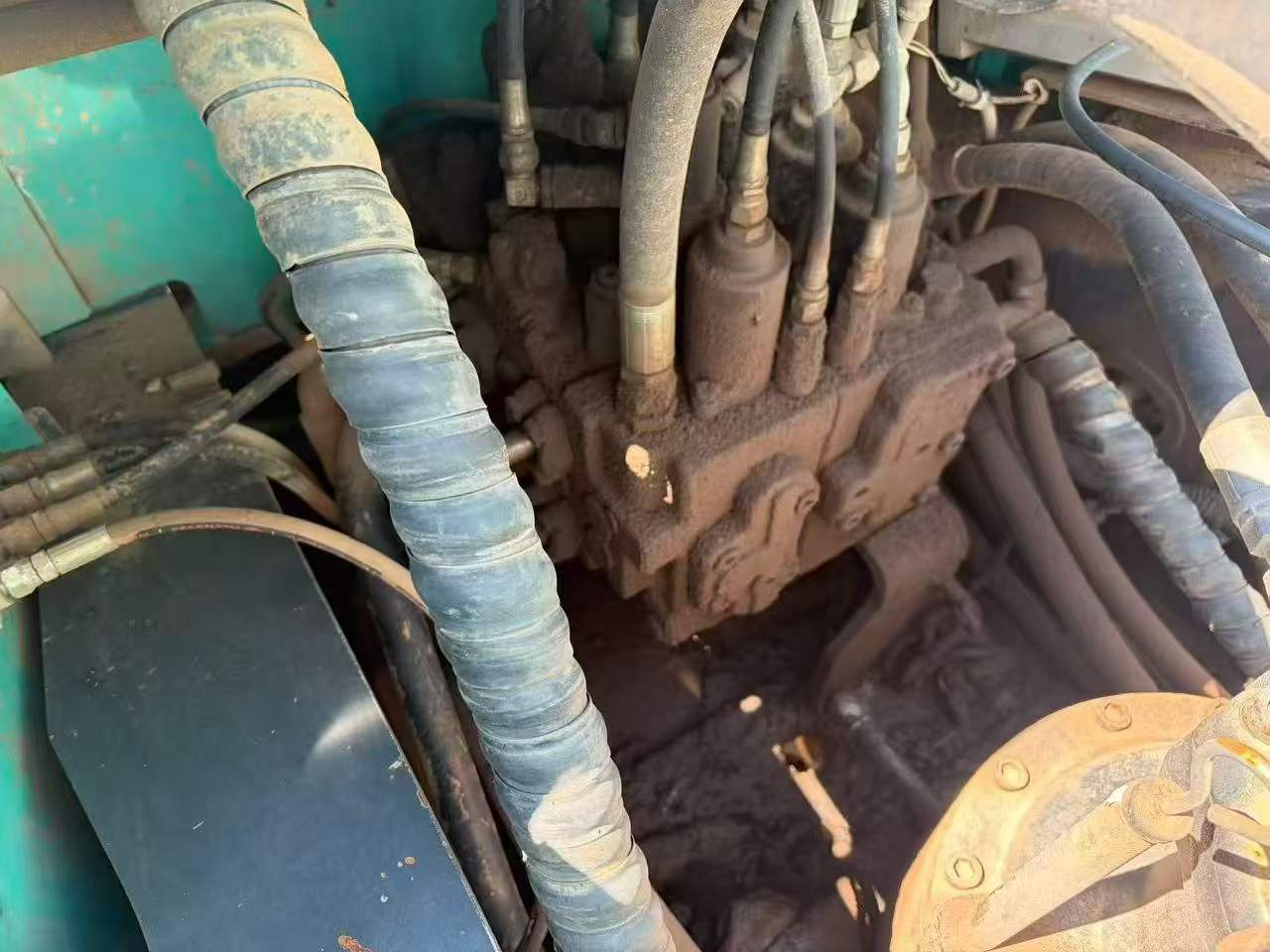 Buy Kobelco SK260 Used Excavator / 5