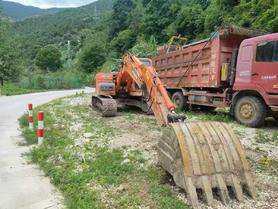 Buy Doosan DX15 Used Excavator / 2 Buy Doosan DX15 Used Excavator / 2