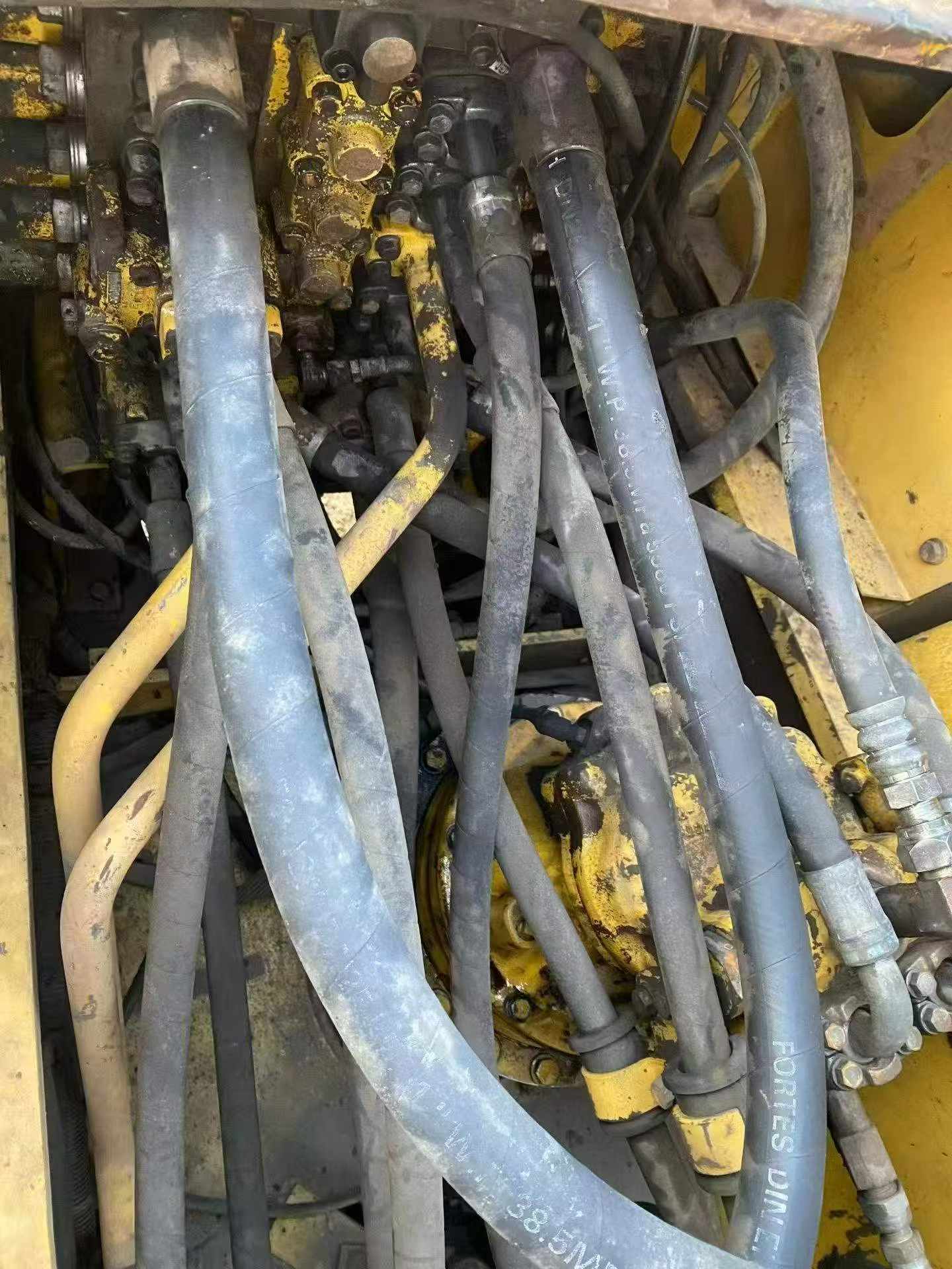 Buy Komatsu PC200-8 Used Excavator / 7