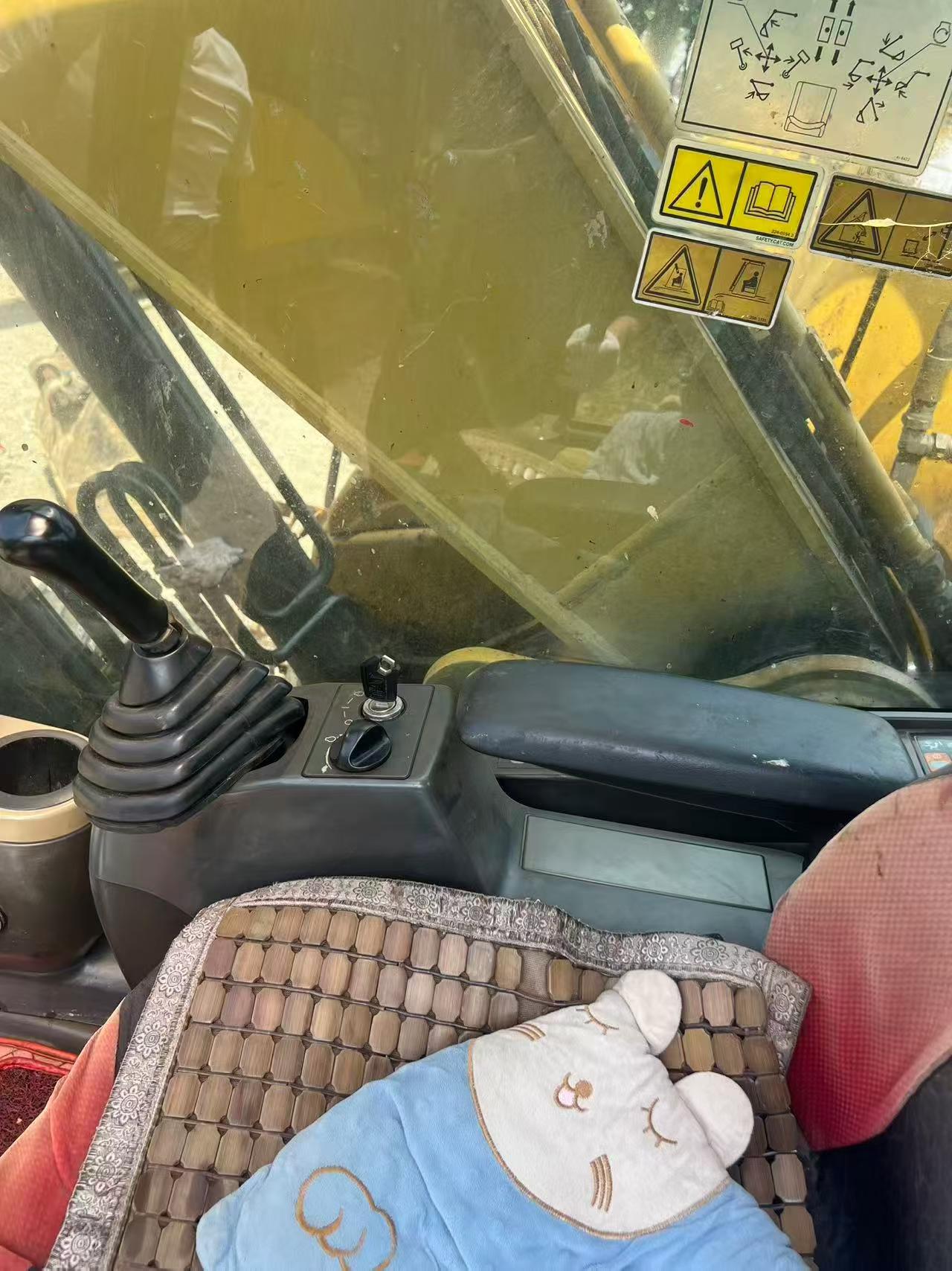 Buy Caterpillar 320D Used Excavator / 3