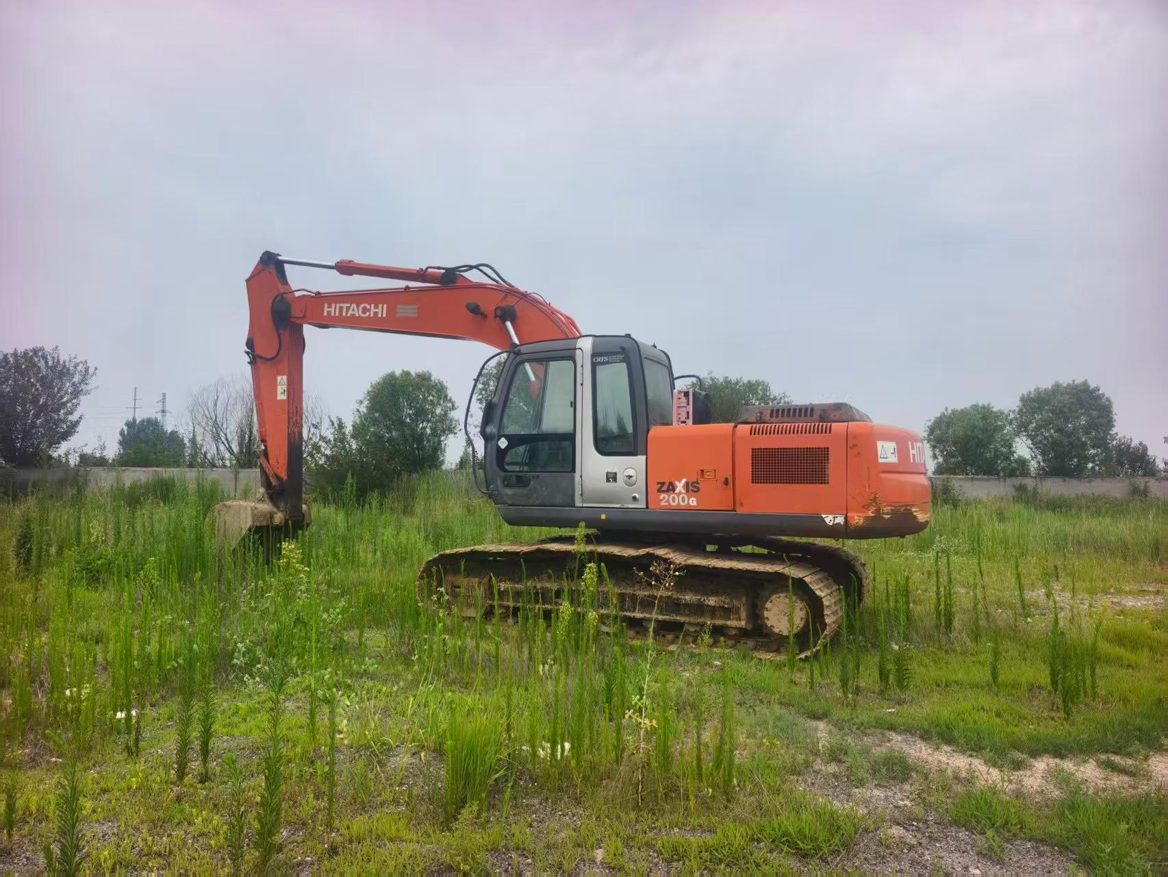 Buy Hitachi EX200 Used Excavator / 3