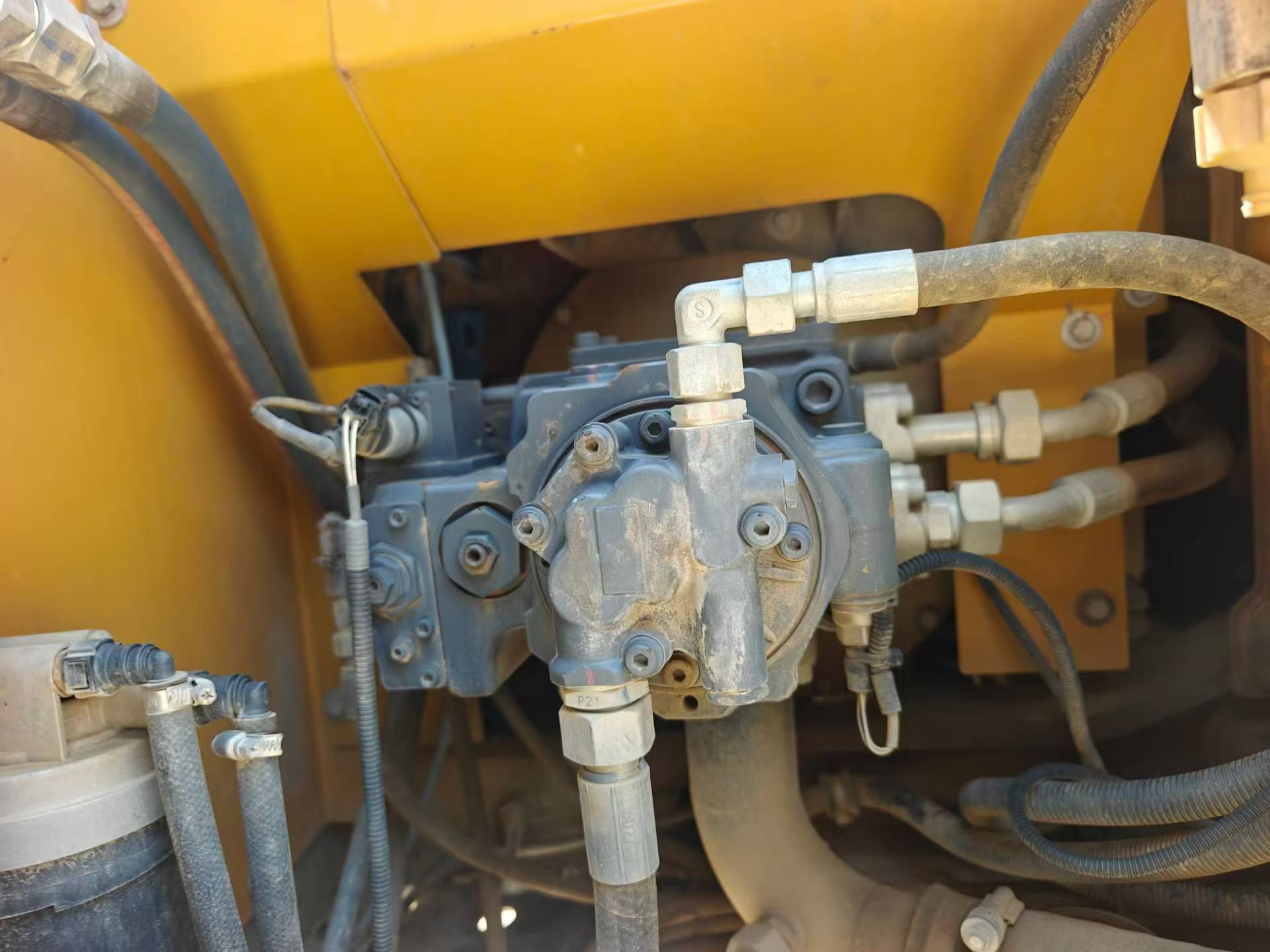 Buy XCMG XE155D Used Excavator / 4
