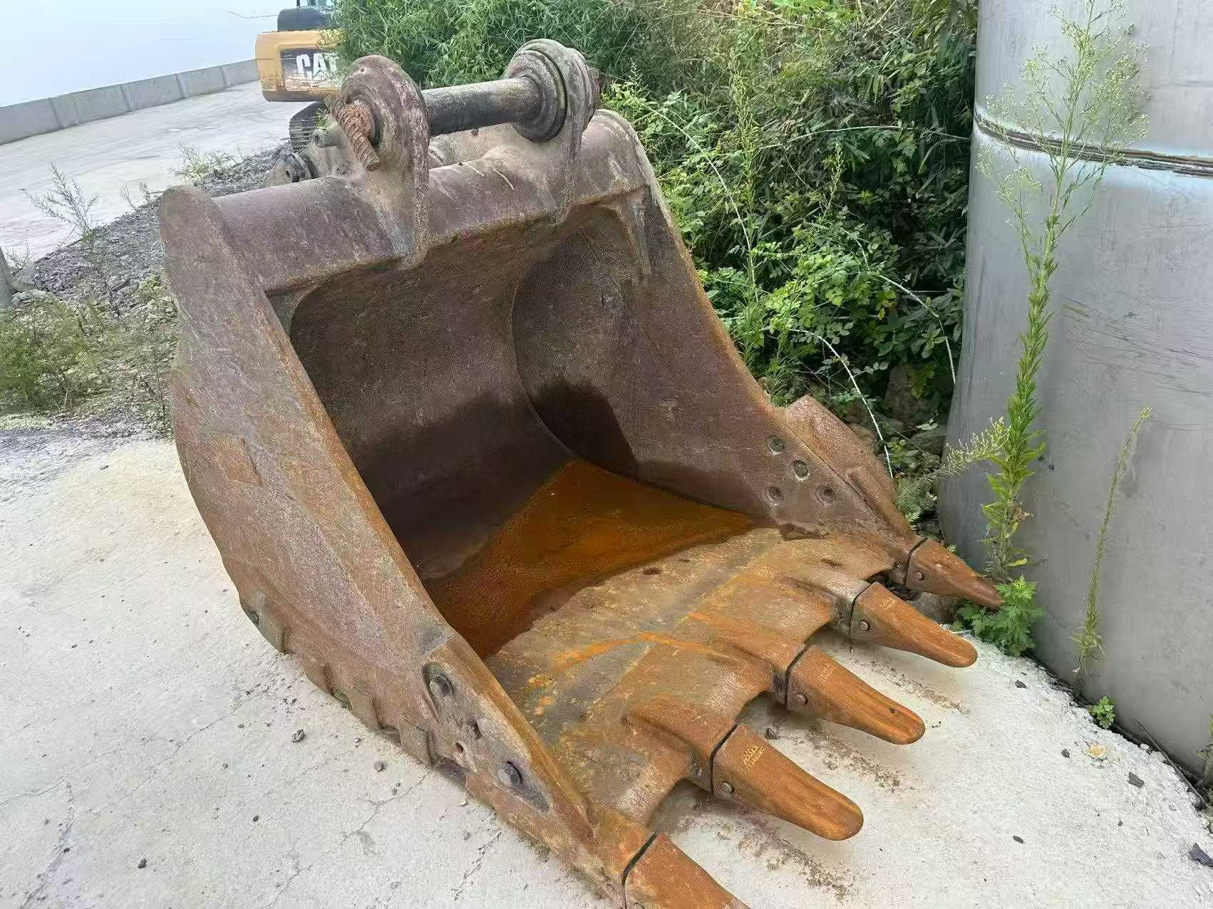 Buy Caterpillar 326DL Used Excavator / 8