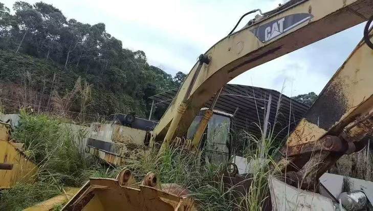 Buy Caterpillar 330B Used Excavator / 1