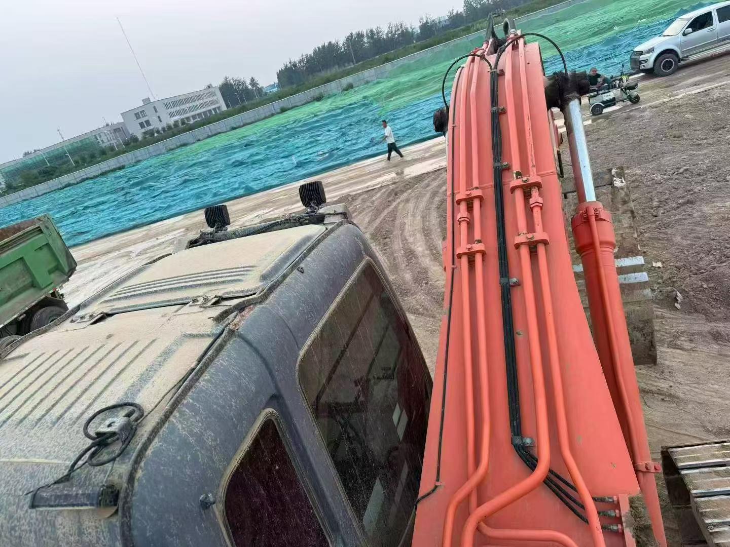 Buy Hitachi ZX240 Used Excavator / 3