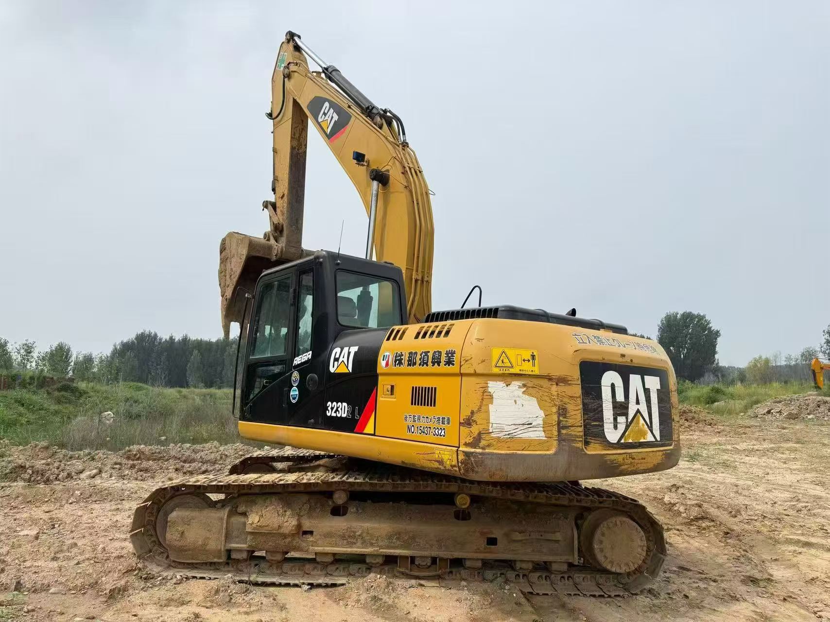 Buy Caterpillar 323 Used Excavator / 3