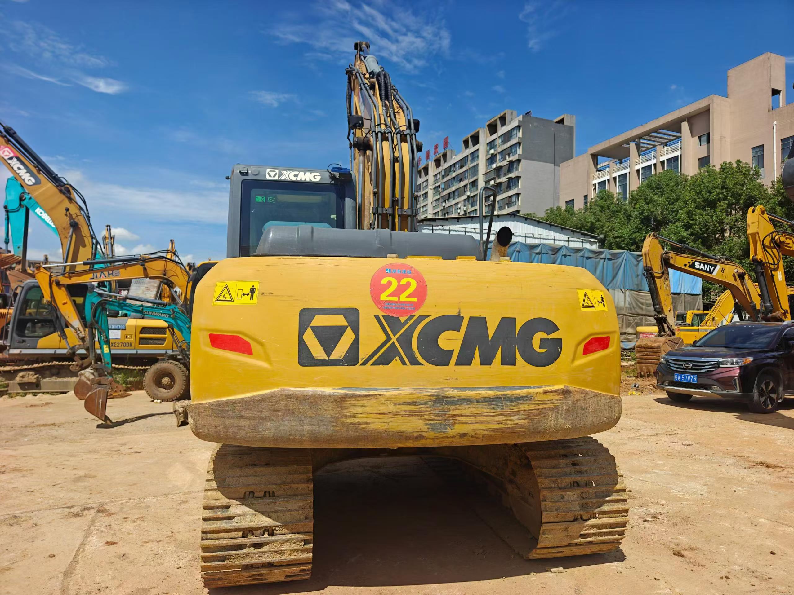 Buy XCMG XE155D Used Excavator / 2