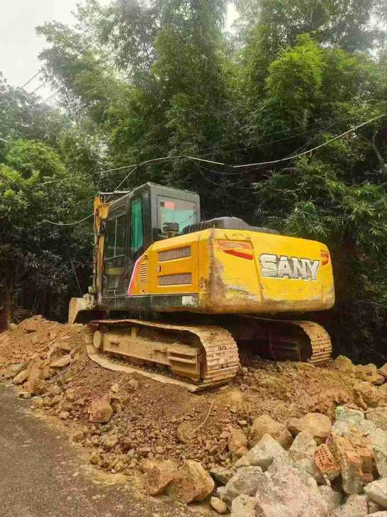 Buy Sany SY135 Used Excavator / 1