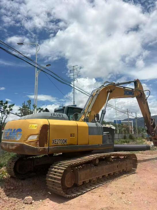 Buy XCMG XE270DK Used Excavator / 1
