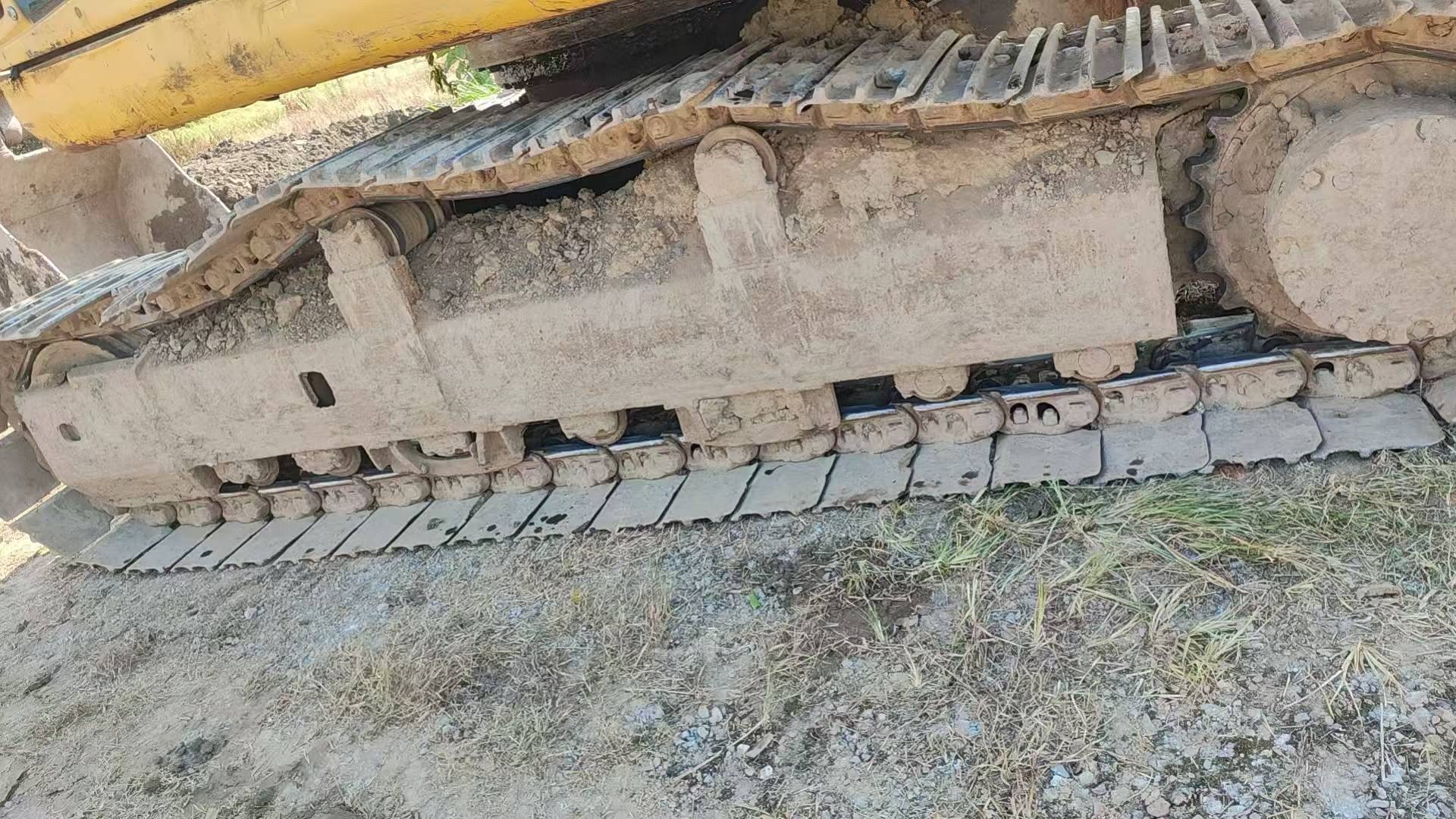Buy Komatsu PC200-7 Used Excavator / 8