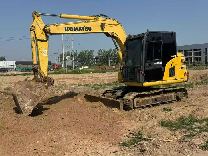 Buy Komatsu PC70-8 Used Excavator / 1