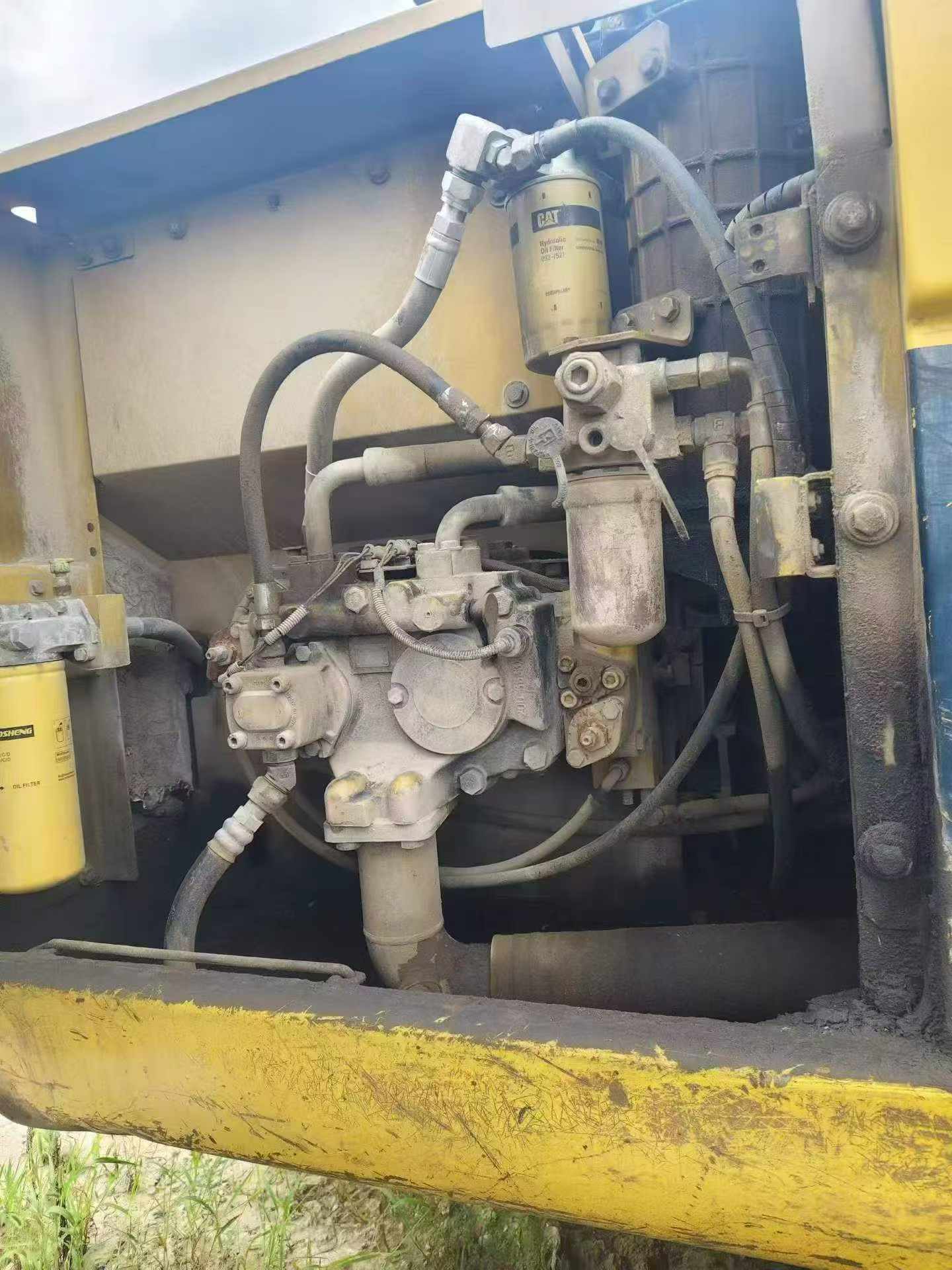 Buy Caterpillar 323 Used Excavator / 5