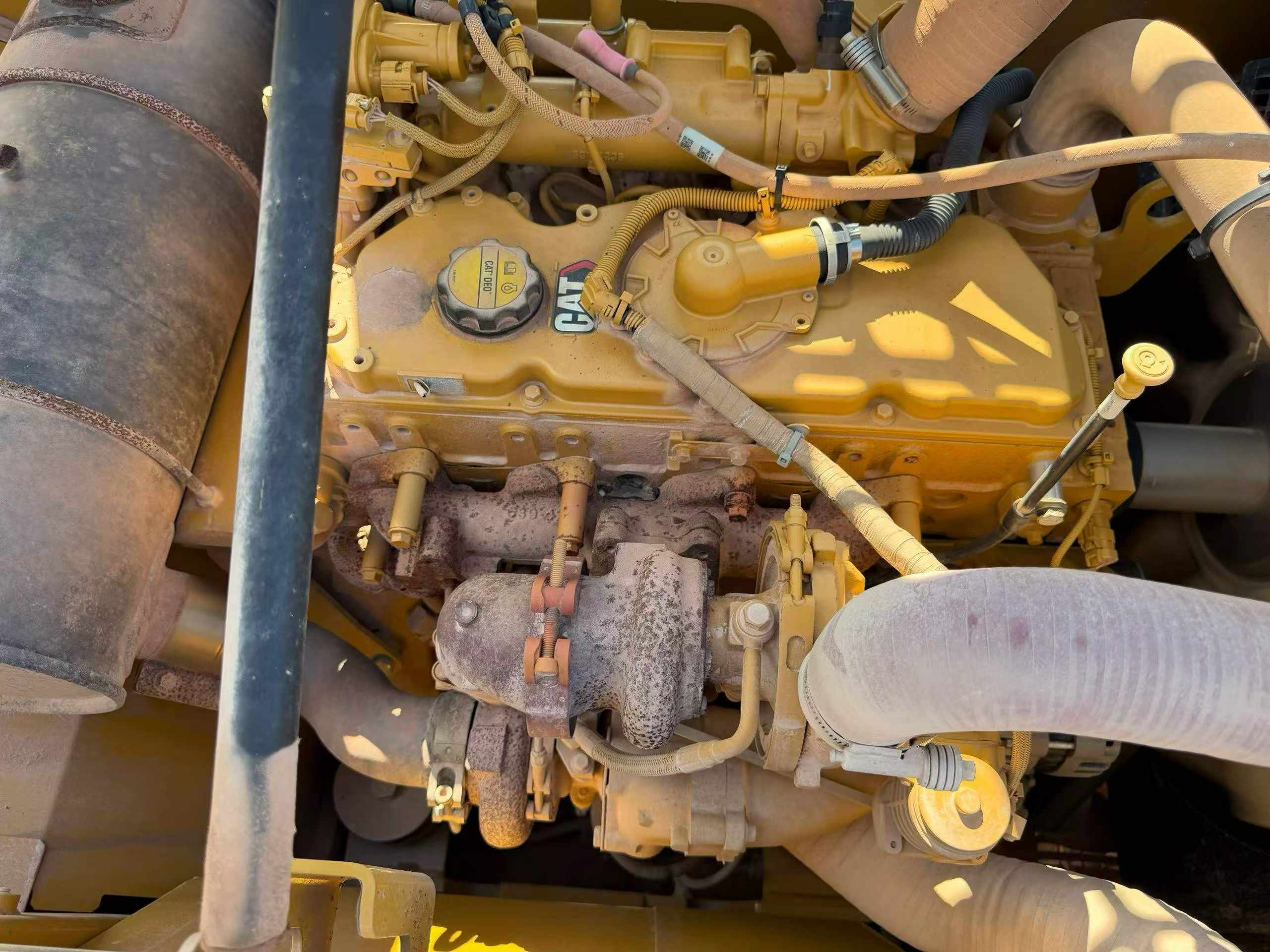 Buy Caterpillar 323 Used Excavator / 6