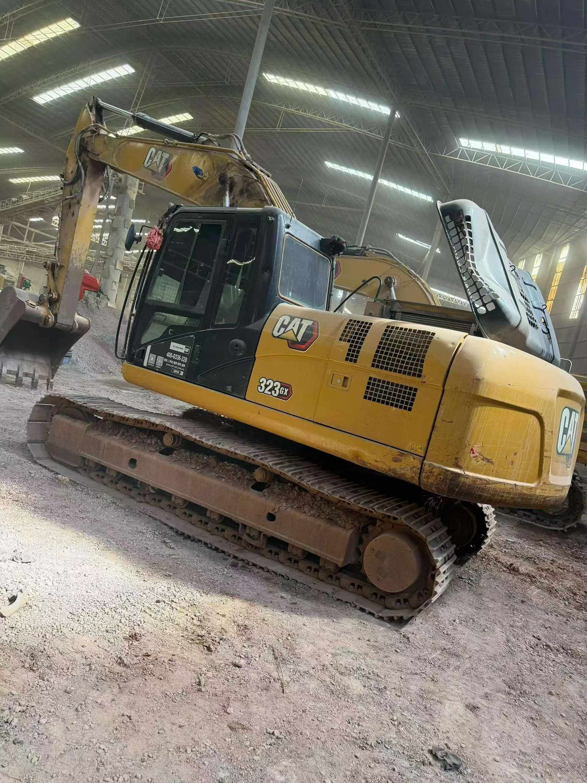Buy Caterpillar 323 Used Excavator / 4