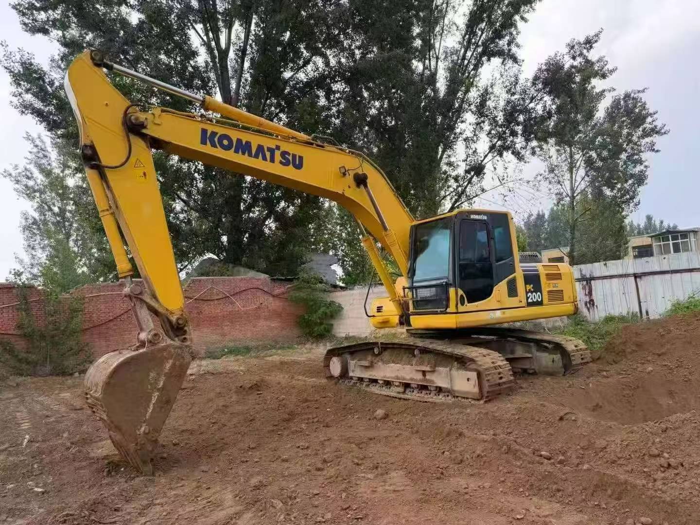 Buy Komatsu PC200 Used Excavator / 4